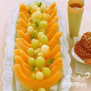 Дыня с апельсиновым соусом