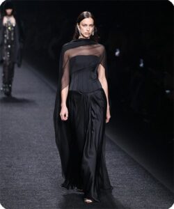 Ирина Шейк закрыла Alberta Ferretti
