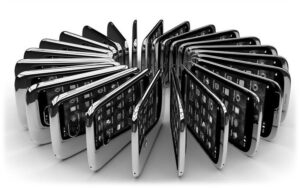 Маркетологи впаривают „инновации Apple“. А люди просто вернулись к телефонам, которые надежно работают